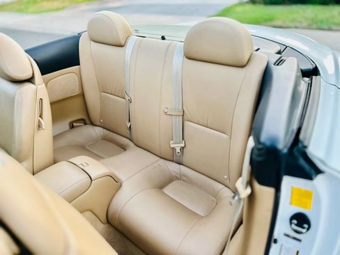 Used 2007 Lexus SC 430 Convertible RWD image 10