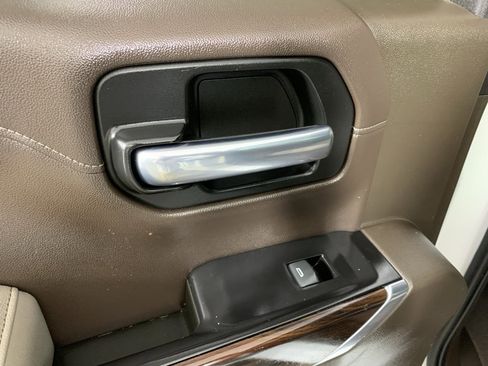 Used 2019 GMC Sierra 1500 SLT image 30