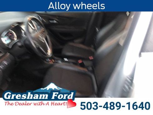 Used 2022 Buick Encore Preferred image 11