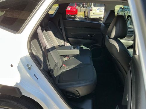 Used 2023 Hyundai Tucson Limited FWD image 11