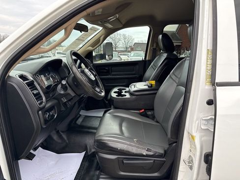 Used 2020 RAM 3500 Tradesman w/ Chrome Appearance Group image 21