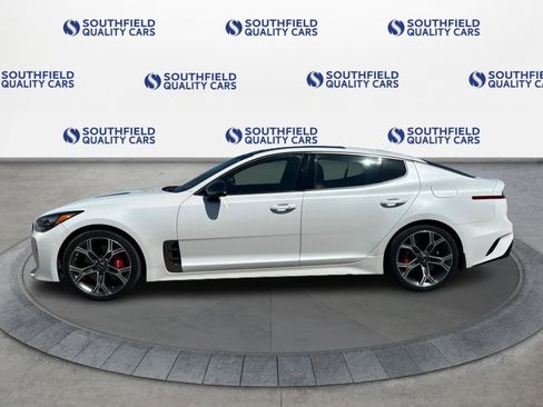 Used 2019 Kia Stinger GT2 AWD/4WD image 3