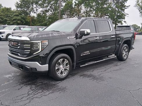 Used 2025 GMC Sierra 1500 SLT AWD/4WD image 8
