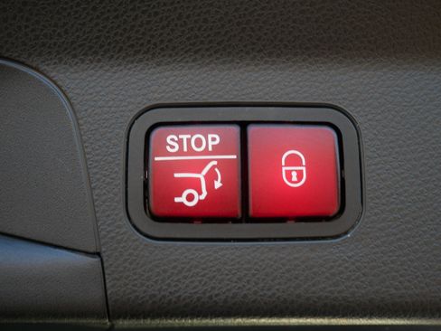 Used 2019 Mercedes-Benz GLC 63 AMG S image 20