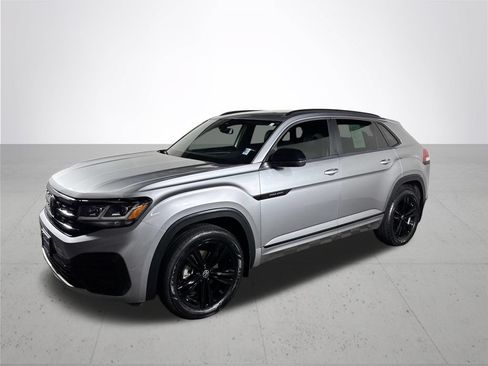 Certified 2023 Volkswagen Atlas Cross Sport SEL R-Line AWD/4WD image 3