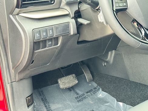 Used 2025 Mitsubishi Eclipse Cross Black Edition image 17