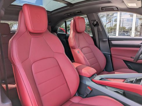 New 2026 Porsche Macan 4S Electric AWD/4WD image 26