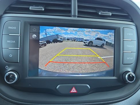 Certified 2023 Kia Soul LX w/ LX Technology Package image 15