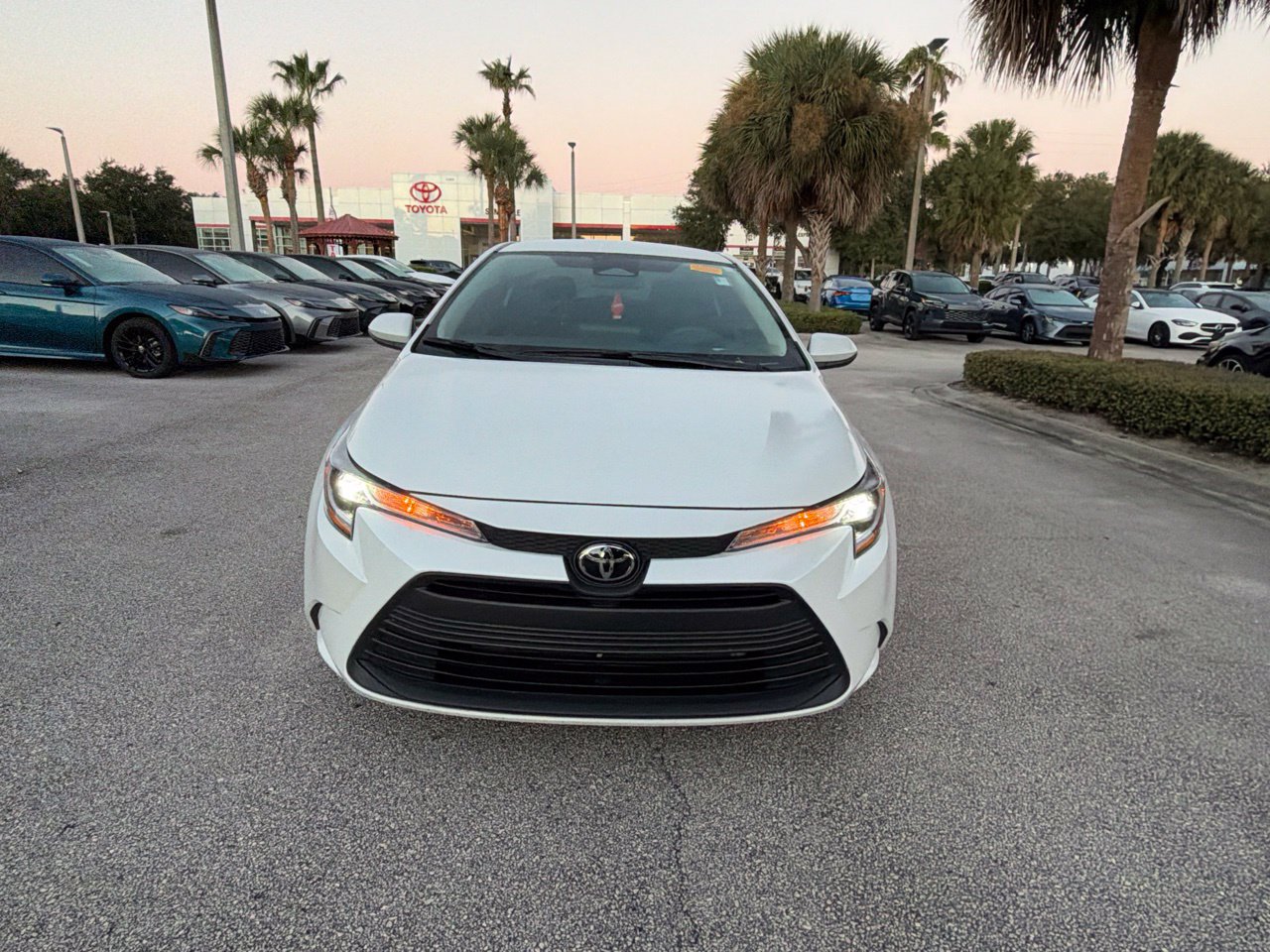 Used 2026 Toyota Corolla LE FWD image 5