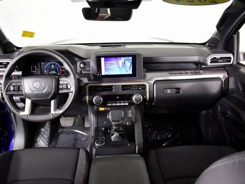 Used 2024 Toyota Tacoma SR5 w/ SR5 Upgrade Package image 33