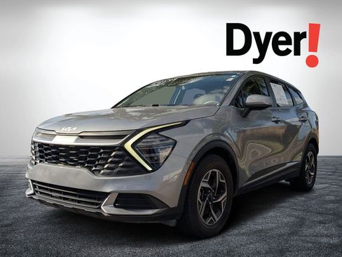 Used 2024 Kia Sportage LX image 9