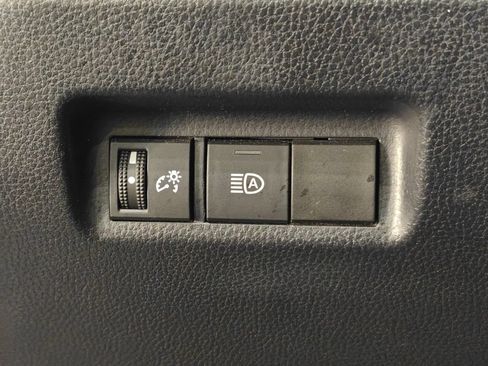 Used 2019 Toyota RAV4 LE w/ All Weather Liner Package AWD/4WD image 39