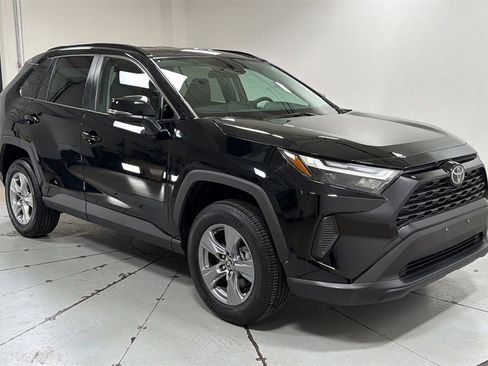 Used 2025 Toyota RAV4 XLE image 3