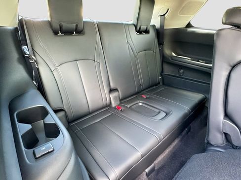Used 2027 INFINITI QX60 Pure w/ Cargo Package FWD image 29