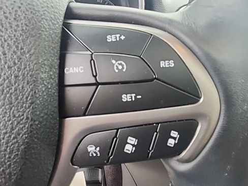 Certified 2018 Jeep Grand Cherokee Limited AWD/4WD image 17