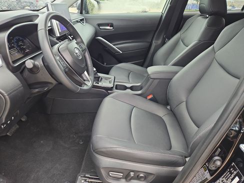 Used 2026 Toyota Corolla Cross XLE FWD image 16