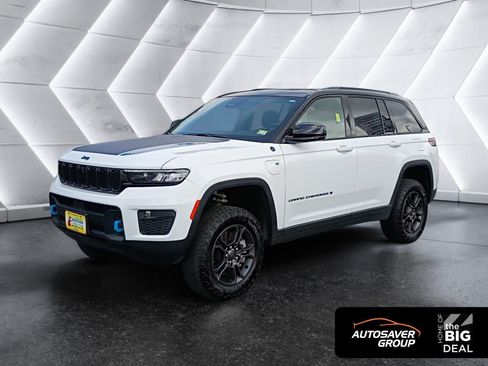 Used 2024 Jeep Grand Cherokee Trailhawk AWD/4WD image 1