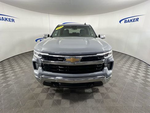 Used 2024 Chevrolet Silverado 1500 LT image 3