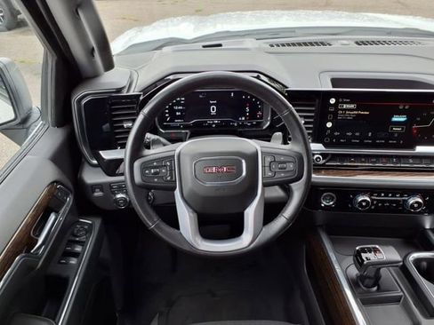 Used 2022 GMC Sierra 1500 Elevation image 14