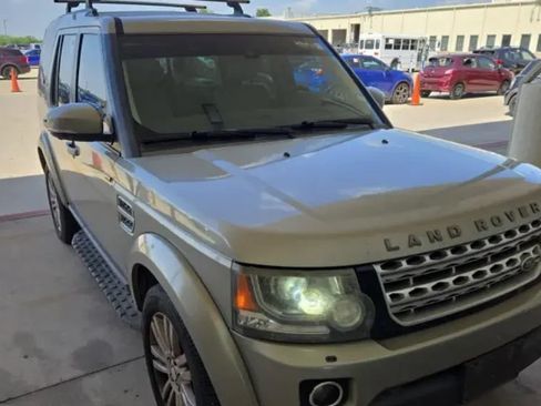 Used 2014 Land Rover LR4 HSE LUX AWD/4WD image 3