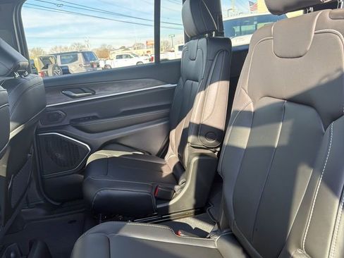 New 2026 Jeep Grand Cherokee L Limited w/ Limited Altitude Package RWD image 17