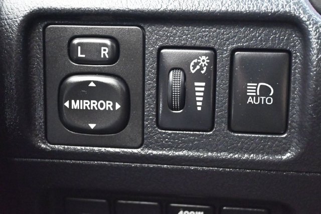 Used 2020 Toyota 4Runner Limited AWD/4WD image 29
