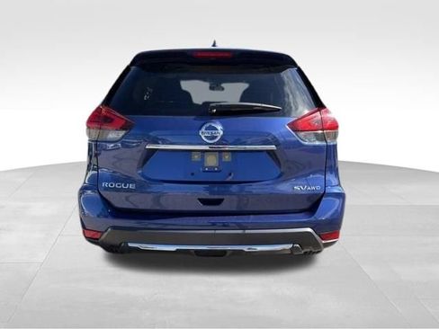 Used 2017 Nissan Rogue SV AWD/4WD image 9