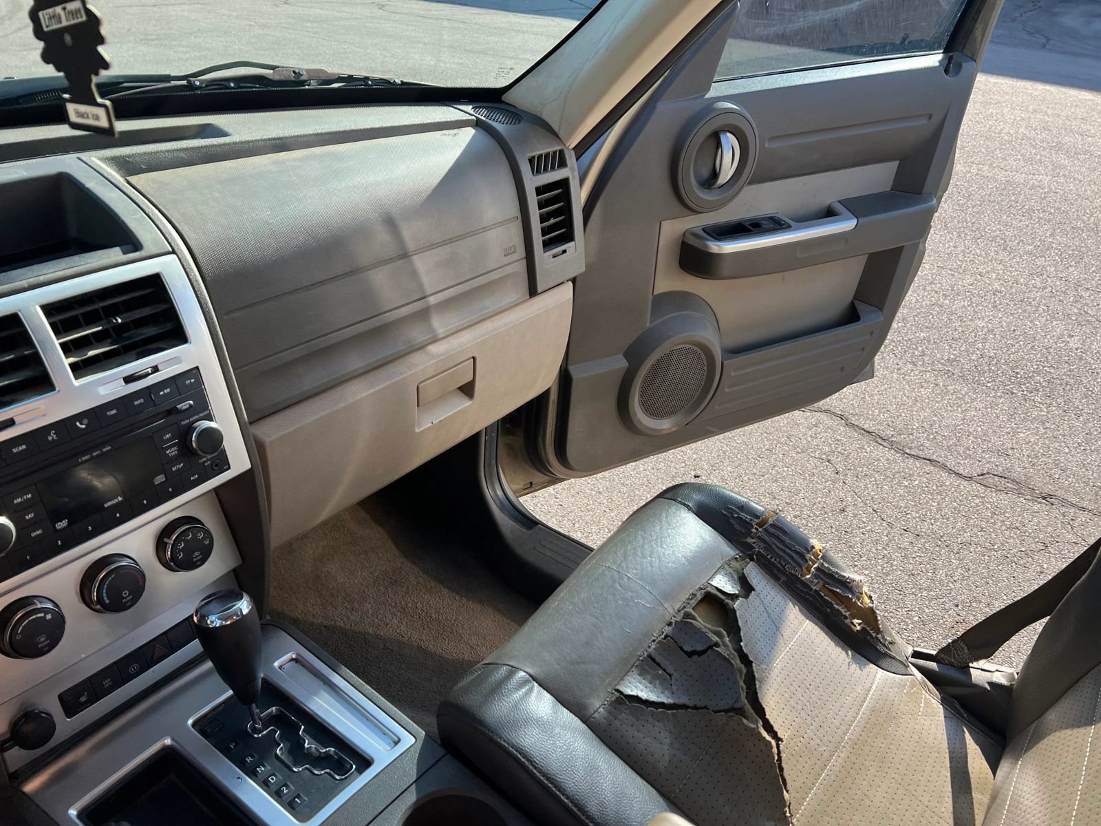Used 2007 Dodge Nitro SLT RWD image 13