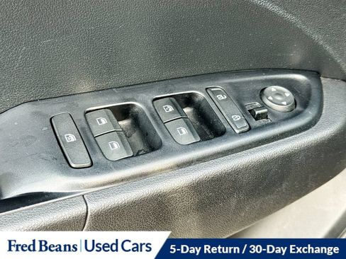 Used 2023 Hyundai Venue SEL FWD image 25