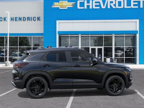 New 2026 Chevrolet TrailBlazer LT w/ Midnight Edition FWD image 7
