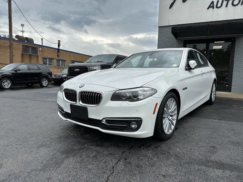 Used 2016 BMW 528i xDrive Sedan w/ Premium Package AWD/4WD image 5