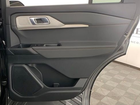 Used 2025 Ford Explorer Active image 29