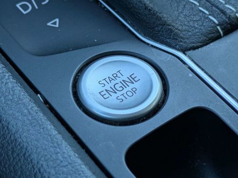 Used 2022 Volkswagen Atlas SEL Premium image 47