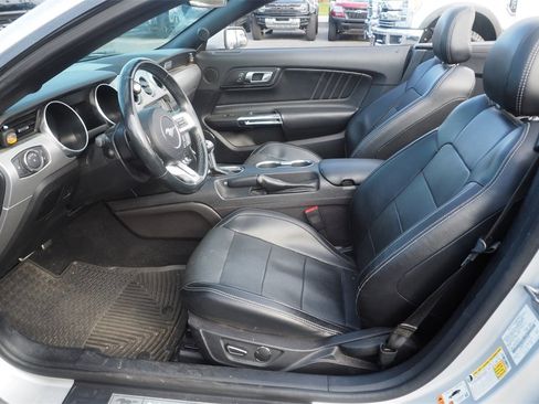 Used 2019 Ford Mustang GT Premium image 11