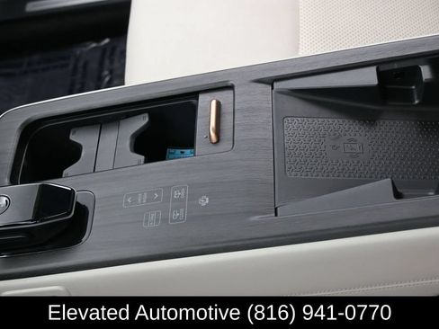 Used 2024 Nissan Ariya AWD image 24