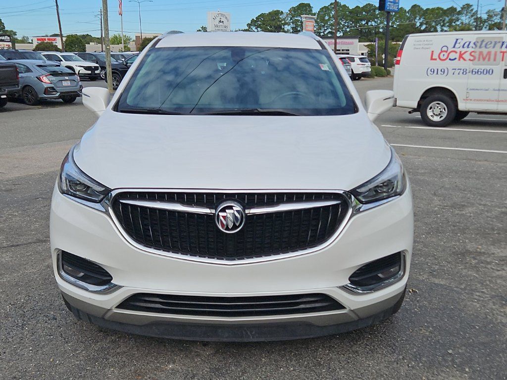 Used 2019 Buick Enclave Essence FWD image 2