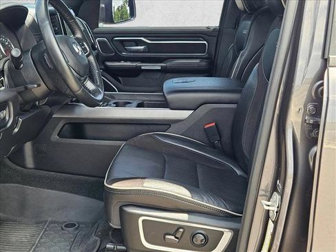 Used 2023 RAM 1500 Laramie AWD/4WD image 15