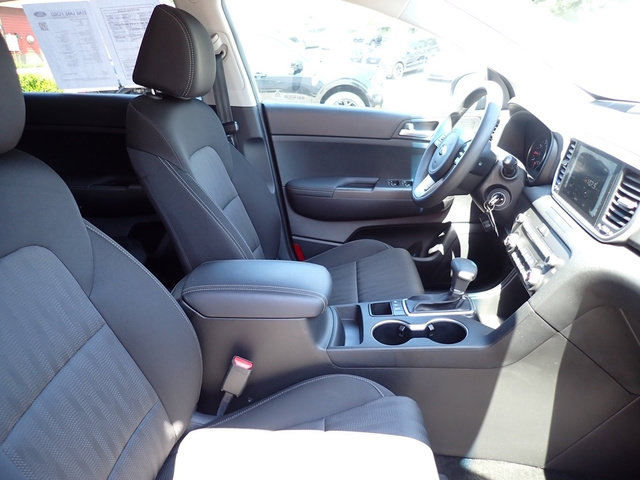 Used 2020 Kia Sportage LX AWD/4WD image 9