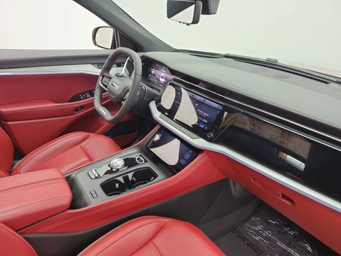 Used 2024 Jeep Wagoneer Launch Edition AWD/4WD image 19