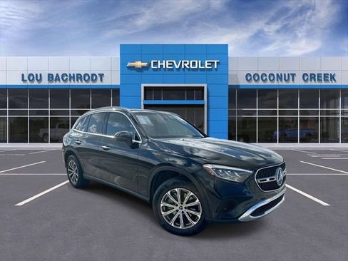 Used 2023 Mercedes-Benz GLC 300 image 1