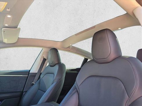 Used 2025 Tesla Model 3 Long Range image 16