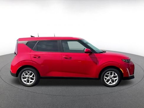Used 2025 Kia Soul LX w/ LX Technology Package FWD image 15