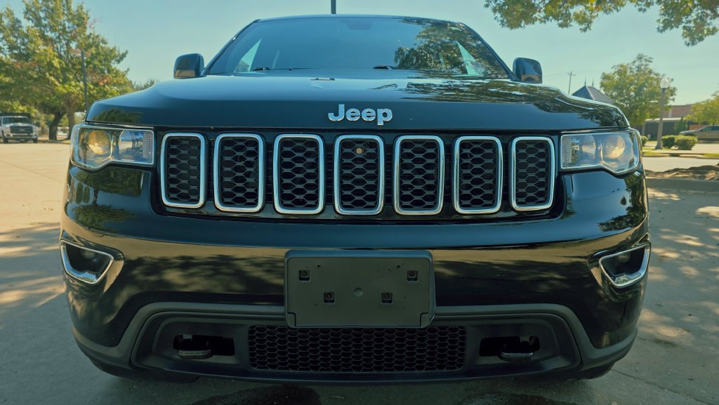 Used 2021 Jeep Grand Cherokee Laredo AWD/4WD image 29