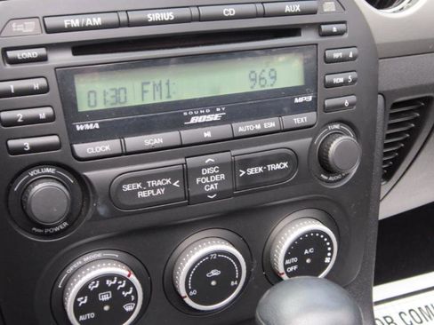 Used 2011 MAZDA MX-5 Miata Grand Touring w/ Premium Pkg image 16