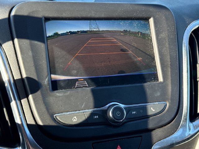 Used 2021 Chevrolet Equinox LS w/ LS Convenience Package AWD/4WD image 32