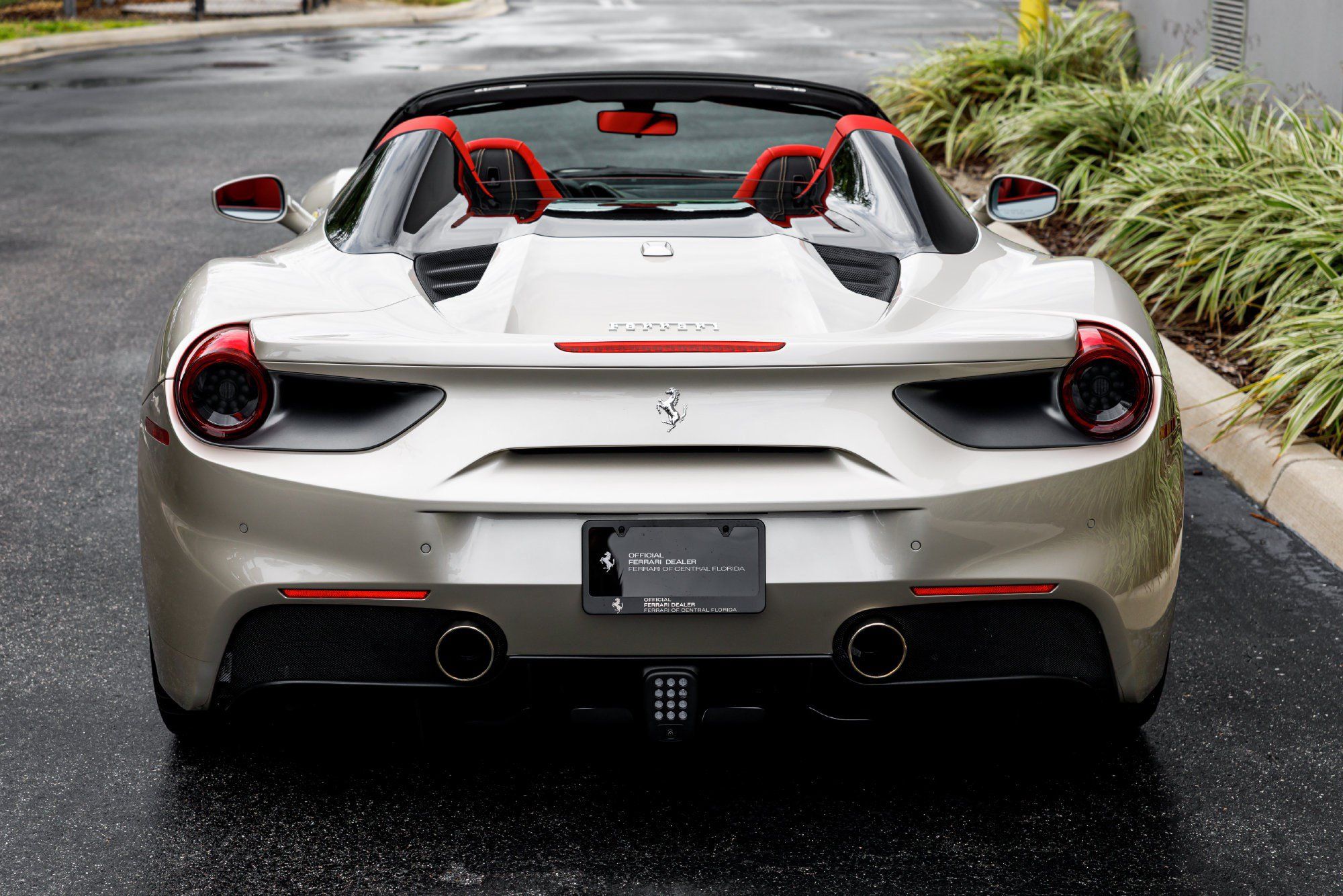 Used 2018 Ferrari 488 Spider RWD image 4