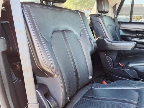 Used 2020 Ford Expedition Platinum image 15