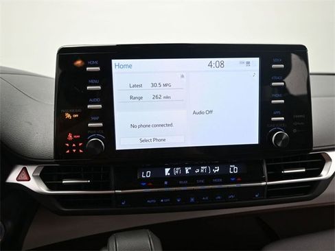 Used 2024 Toyota Sienna XLE image 25