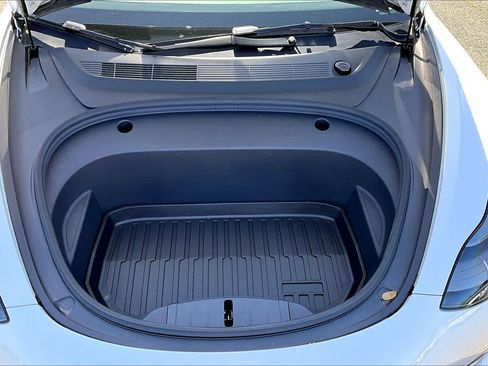 Used 2023 Tesla Model 3 Standard Range RWD image 31