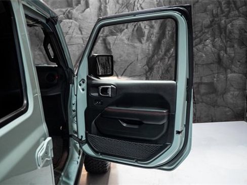 Used 2024 Jeep Wrangler Unlimited Rubicon 392 image 8